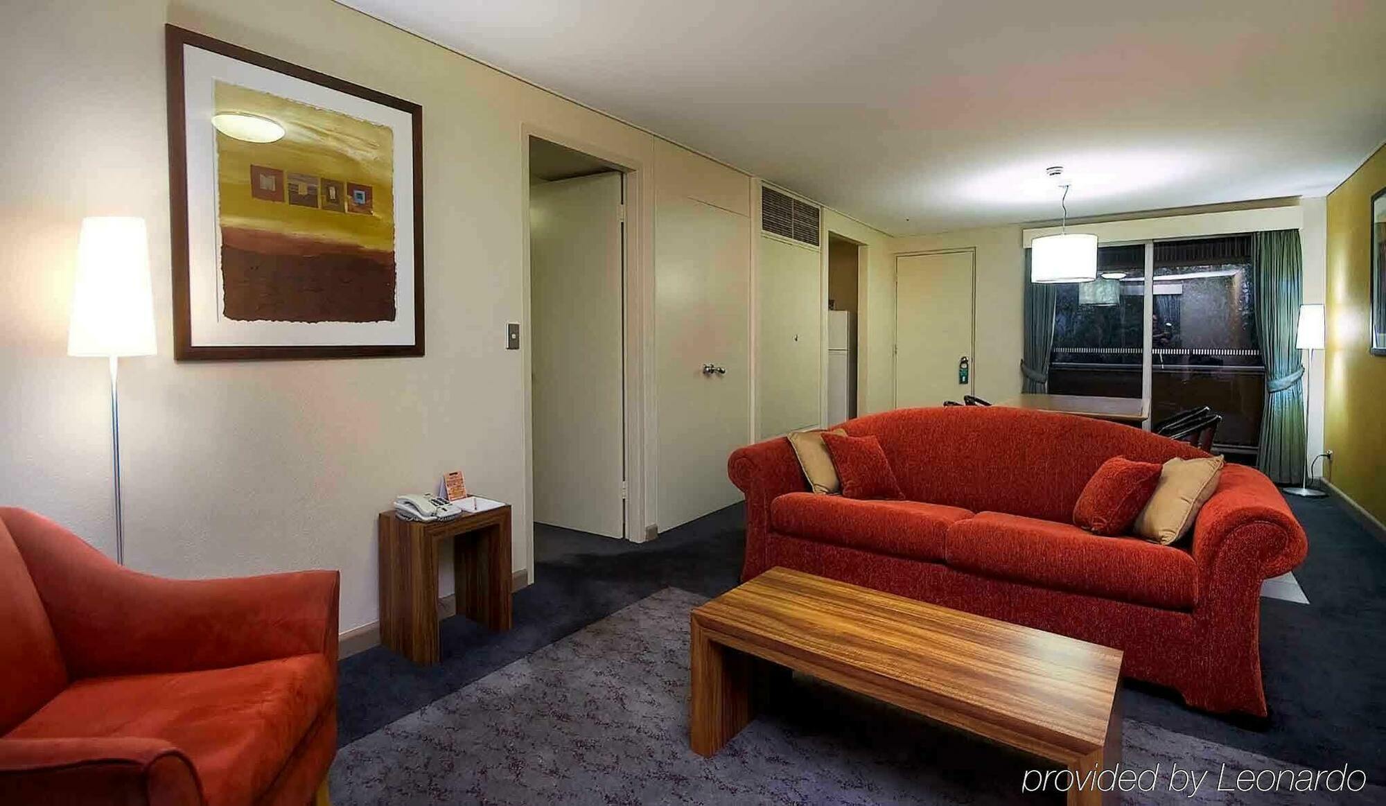 Emu Walk Apartments Ayers Rock Room photo
